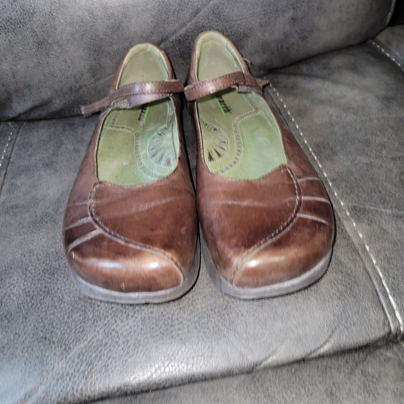 Ladies Earth leather Mary Jane's size 9.5 - Picture 3 of 9